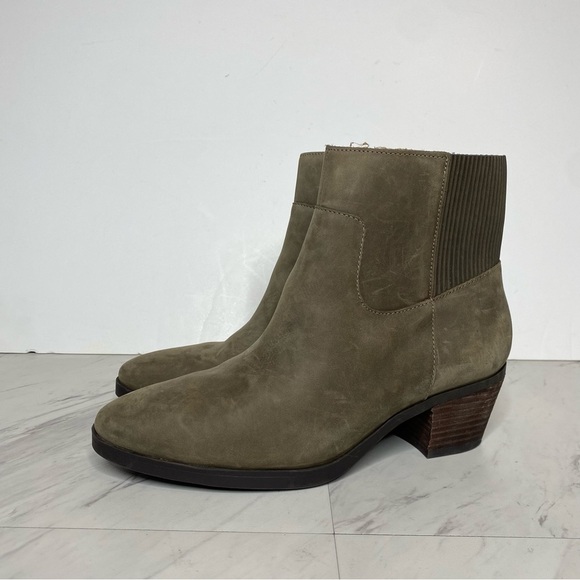 Vionic Shantelle Gray Green Nubuck Bootie 7 1/2 - Picture 14 of 14